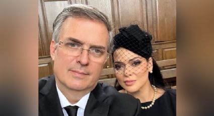 Marcelo Ebrard levanta polémica con selfie desde el funeral de Isabel II