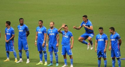 Aplauden aficionados de Rayados a Charly Rodríguez