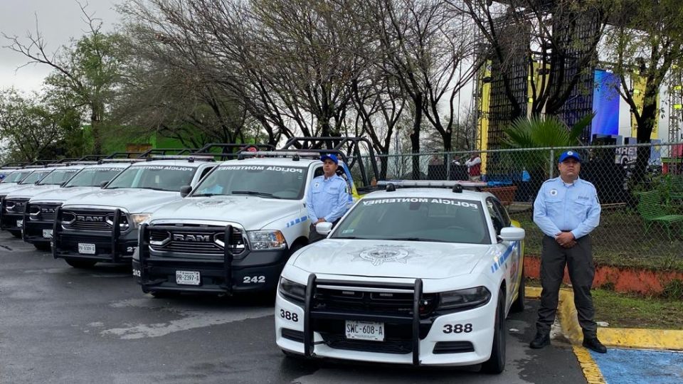 Patrullas de la Policía de Monterrey. Foto: Iram Hernández.