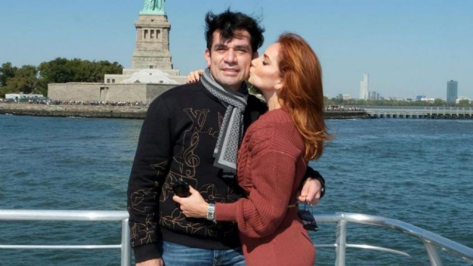 Jorge Salinas con su esposa Elizabeth Álvarez. Foto: Instagram