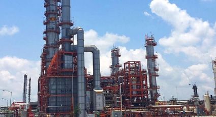 Pide Estado a Pemex reducir contaminación y mejorar combustibles