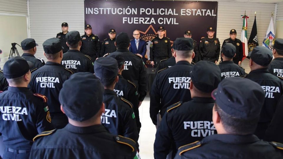 Elementos de Fuerza Civil frente a Gerardo Palacios Pámanes, titular de Seguridad | Especial.