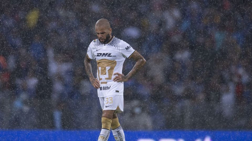 El futbolista Dani Alves cambió su declaración y aseguró que tuvo relaciones sexuales con la joven que lo denunció por abuso