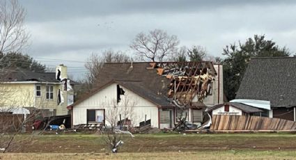 Tornado cerca de Houston deja al menos un herido y daños materiales