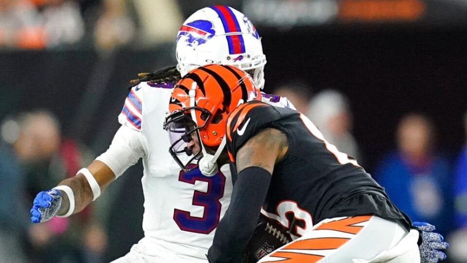 Damar Hamlin en el partido contra Bengals de NFL