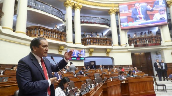 Perú aplaza votación sobre adelanto de elecciones