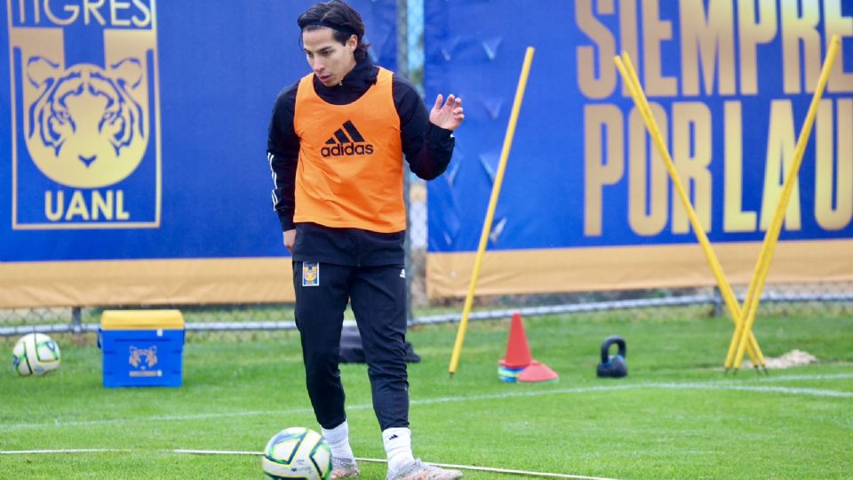 Diego Lainez entrenó el martes con Tigres por primera vez