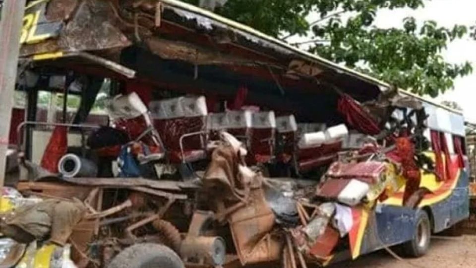 Autobús del accidente. Foto: Redes Sociales