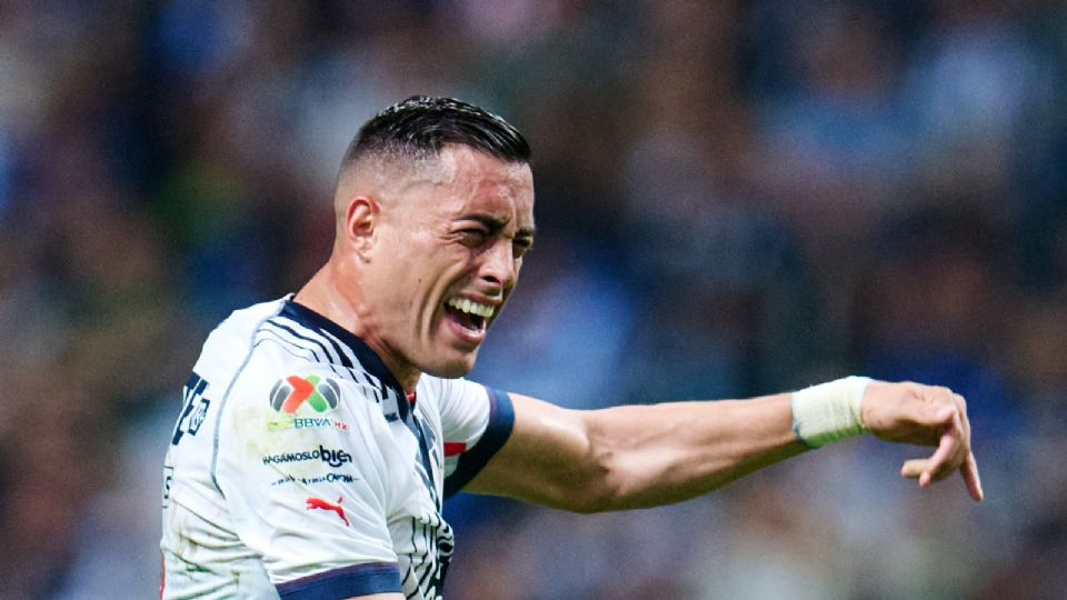 Rogelio Funes Mori de Monterrey durante el partido Monterrey vs Guadalajara.