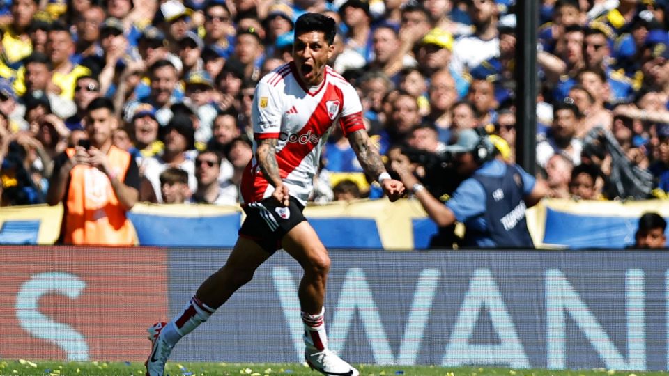 Enzo Diaz festejando el segundo gol de River Plate ante Boca.