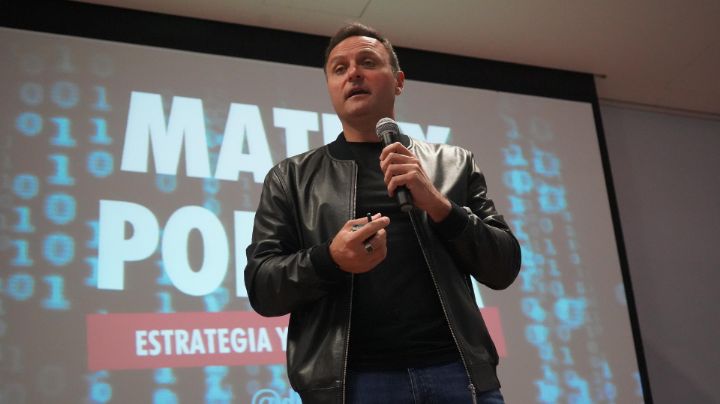 Daniel Ivoskus presenta libro 'Matrix política: La construcción del candidato'