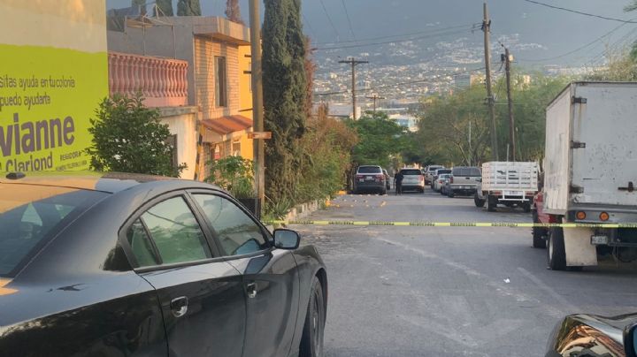 Balacera en San Pedro provoca daños en vehículos