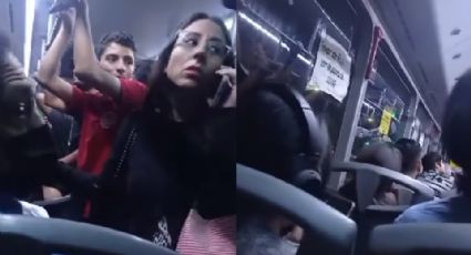 Pasajera pierde celular en camión y chofer cierra puertas hasta encontrarlo