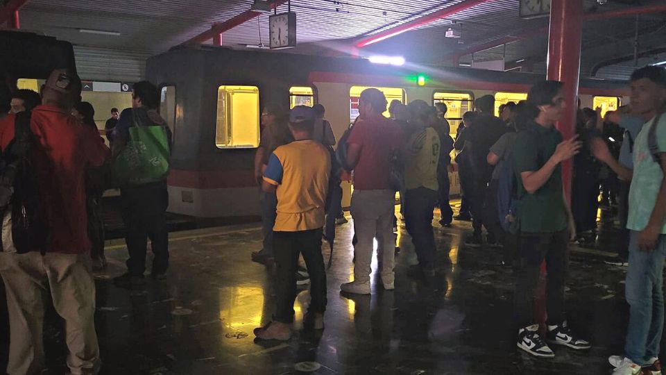 Se desprende vagón del metro línea 1