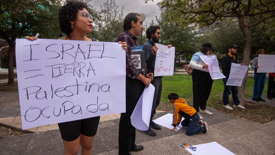 Manifestantes en apoyo a Palestina.