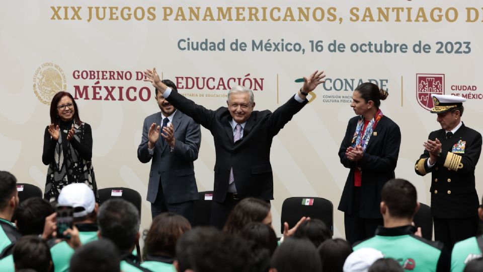 El presidente de México confía que la delegación mexicana que tenga una actuación protagonista en los Panamericanos que se celebrarán en Santiago de Chile.