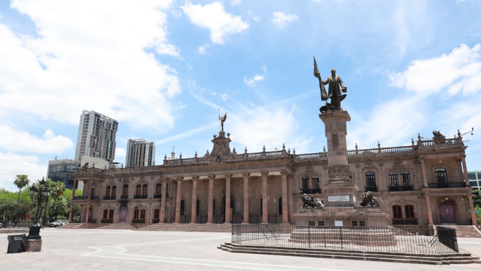 Explanada de los Héroes, en Monterrey.