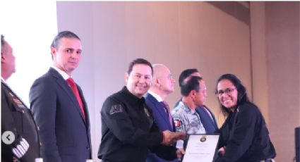 Se gradúan 26 agentes ministeriales en Nuevo León