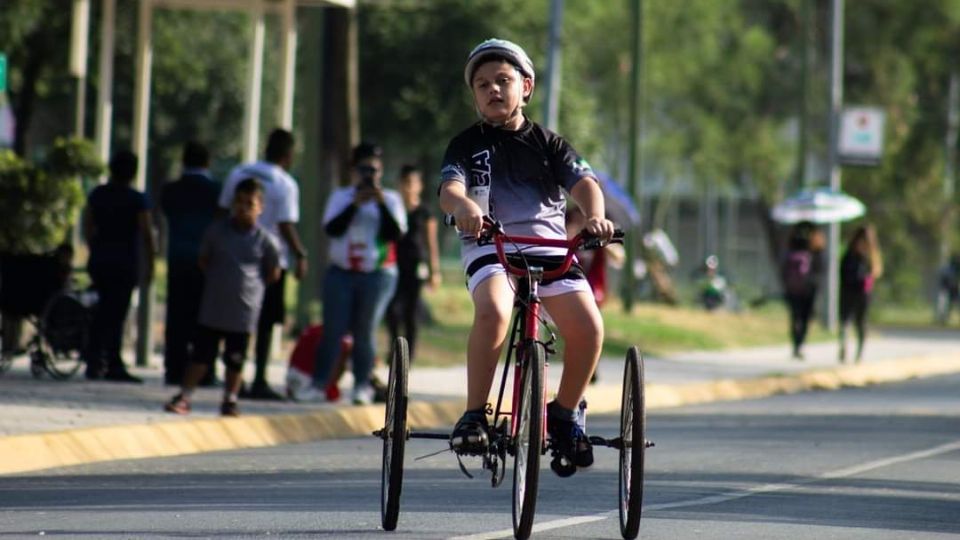 El deportista busca competir en los juegos Paralímpicos de la Conade.