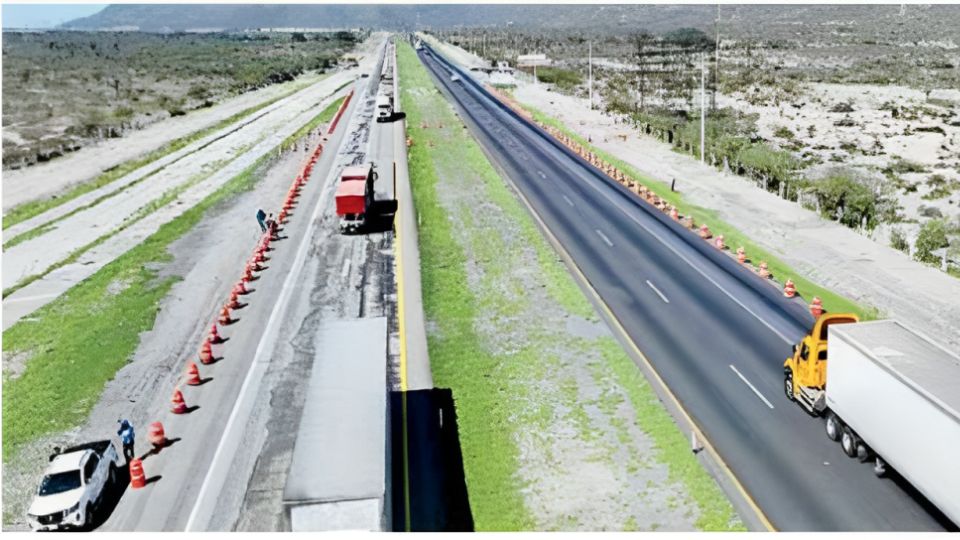 Personal trabaja en estudios en la zona donde se instalará la gigaplanta de Tesla .