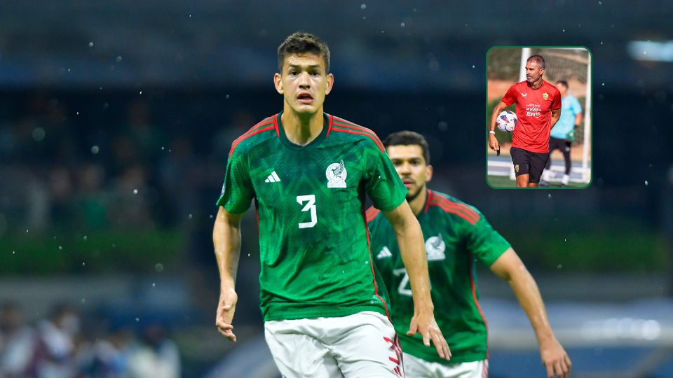 César Montes, disputando un partido con la Selección Mexicana.