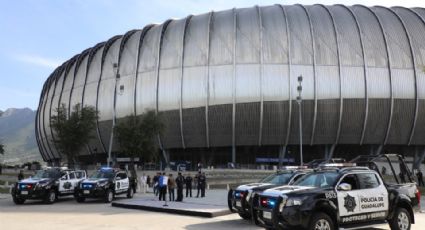 Rayados de Monterrey dona 4 patrullas al municipio de Guadalupe