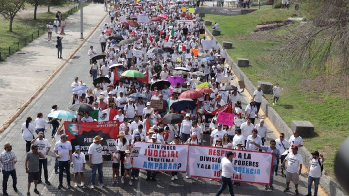 Marchan en Monterrey en rechazo al retiro de fideicomisos del Poder Judicial