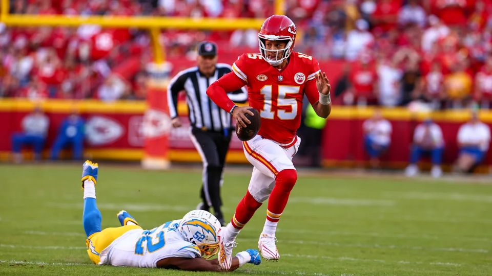 Patrick Mahomes Sr. fue arrestado bajo sospecha de conducir en estado de ebriedad en el condado de Smith en Tyler, Texas.