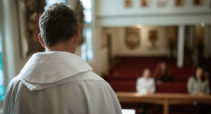 Sacerdote renuncia a El Vaticano tras escándalo sexual