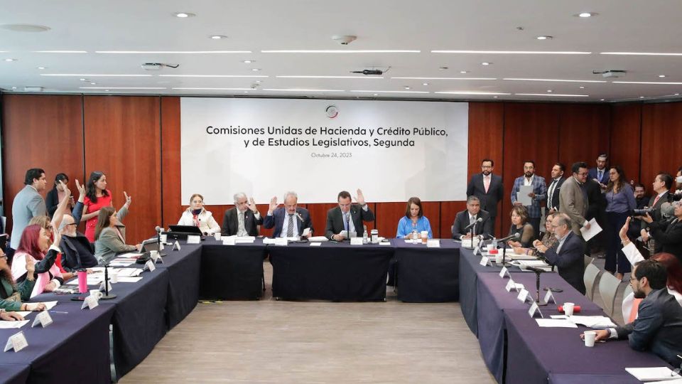 Integrantes de las comisiones unidas de Hacienda y Crédito Público, y de Estudios Legislativos Segunda.