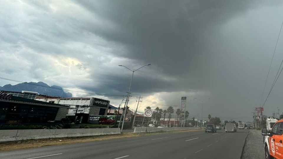 Formación de chubascos en Nuevo León