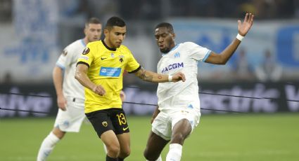 Pineda anota en la Europa League, pero no evita la derrota del AEK ante Marsella