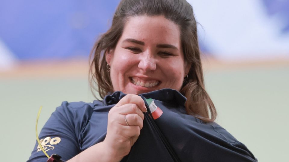 La tiradora Alejandra Zavala ganó la medalla de oro en la modalidad de los 10 metros de pistola de aire.