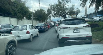 Tren se queda detenido más de una hora en avenida Barragán