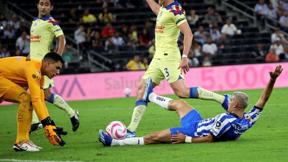 German Berterame volvió a tener actividad con Rayados, pero poco pudo hacer para evitar del Monterrey ante América