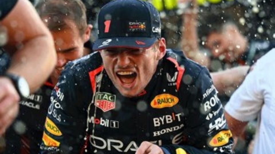 Max Verstappen celebrando el Gran Premio de México.