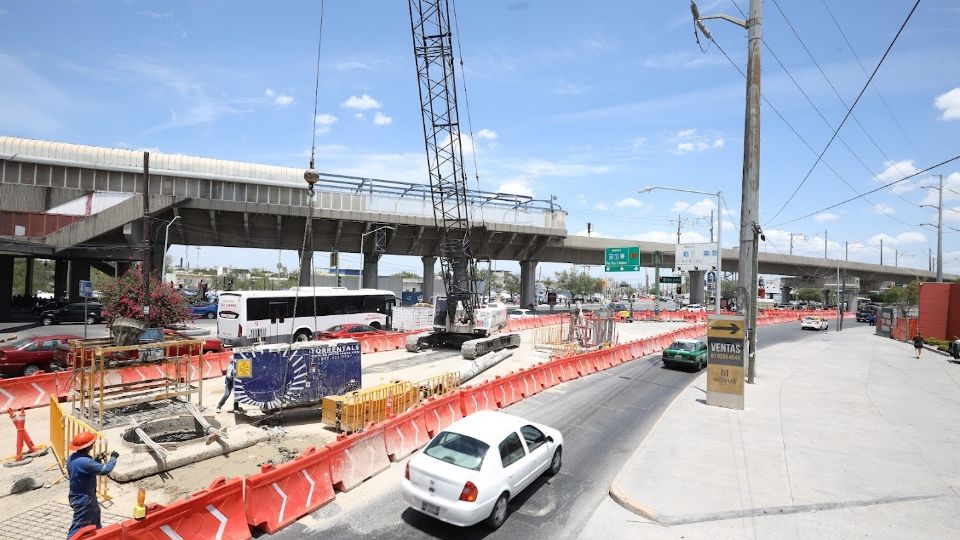 Preparan vaciado, columnas de la Línea 6 del Metro, Metrorrey.