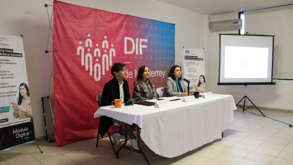 Presentación de nuevos servicios digitales en Monterrey.