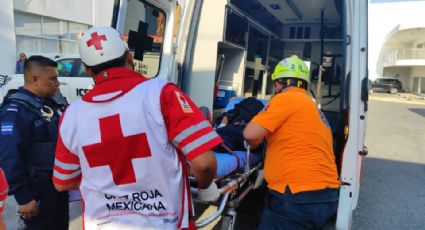 Hombre se electrocuta tras subir barda y tocar trasformador en Santa Catarina