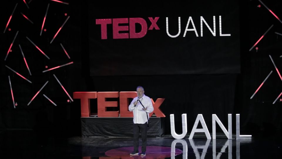 Conferencia TEDxUANL