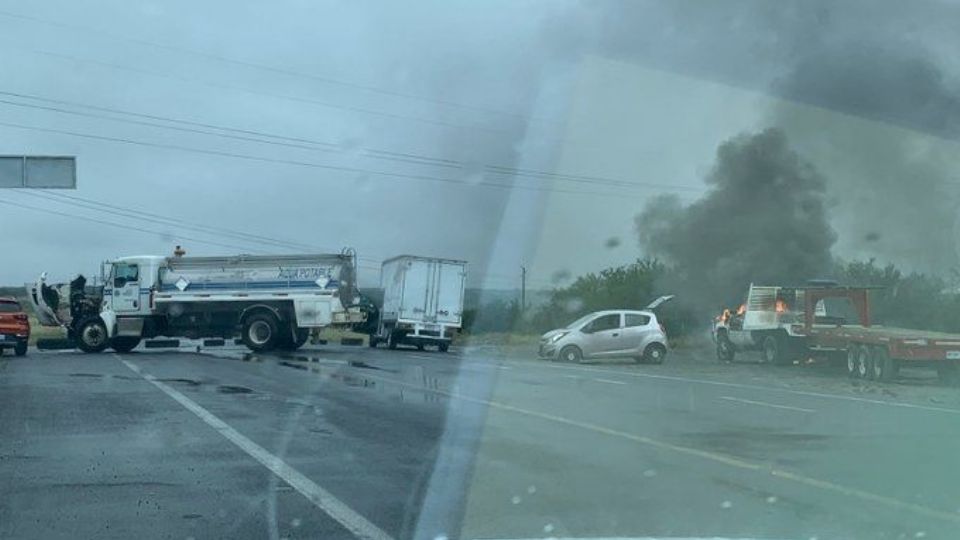 Bloquean carretera a Reynosa en Los Ramones