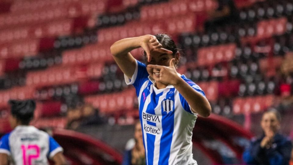 Nicole Pérez marcó un gol olímpico ante Xolas.