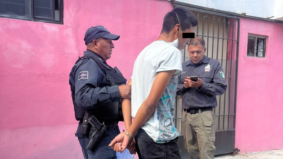 Joven detenido por venta de perritos en Facebook