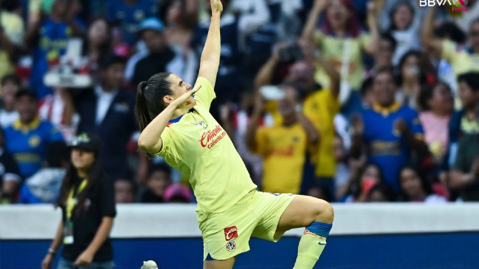 Andrea Pereira celebrando su gol ante Chivas en las semifinales de vuelta.