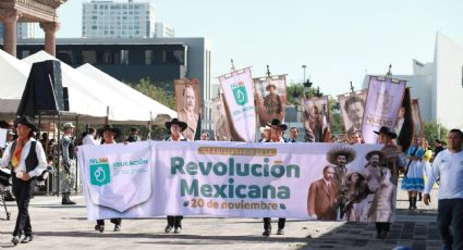 Inicia desfile de la Revolución Mexicana en Monterrey