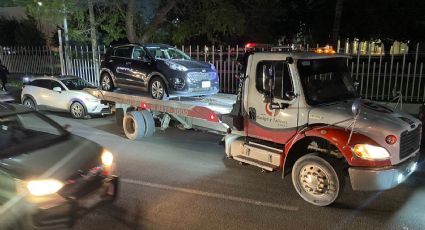 '¡Qué rebeldes!'; Retiran 10 autos mal estacionados en Barragán previo a show de RBD
