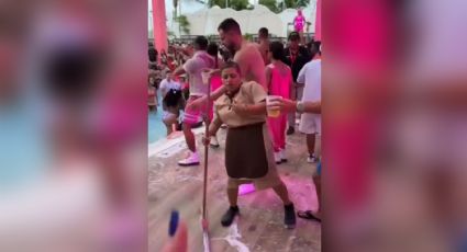 Empleada de limpieza se vuelve viral por sus pasos de baile en plena fiesta