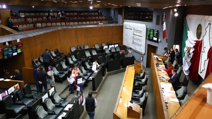 Convocarían panistas a elección extraordinaria para gobernador en NL