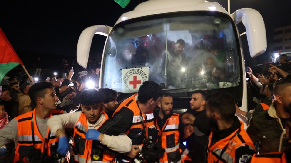 Un autobús con prisioneros palestinos.