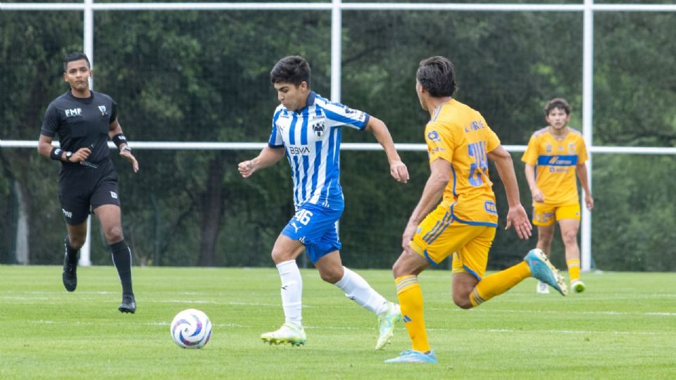 El equipo Sub-18 de Rayados derrotó a su similar de Tigres en la Semifinal de la categoría con un global de 4-3, para clasificar a la Final.